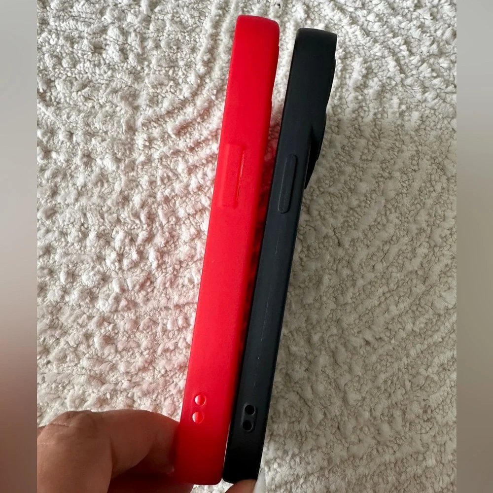 iPhone 14 Pro silicone phone covers (2)